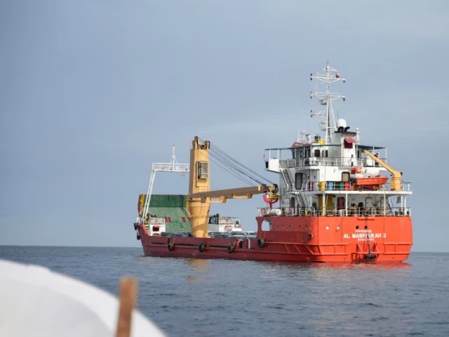 IranseizestwovesselsinStraitofHormuz