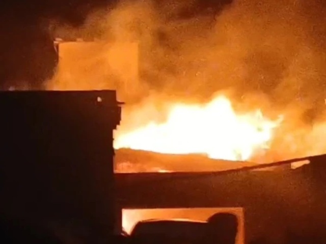 peshawar house fire