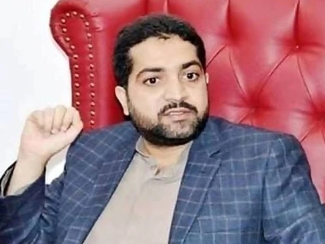 Balochistan home minister's security convoy comes under fire in Mastung -