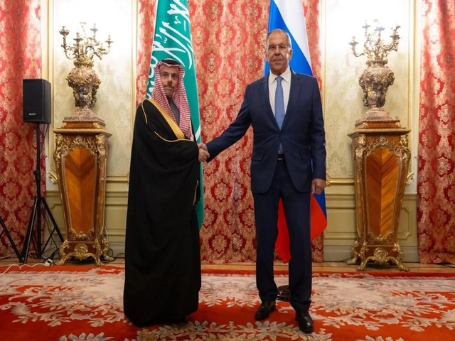 Saudi Arabia warns Houthi aggression draws red line