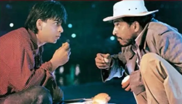 Shah Rukh Khan pays tribute to Nana Patekar