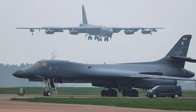 US withdraws B-1 bombers from Britain after security scare near Iran operations base